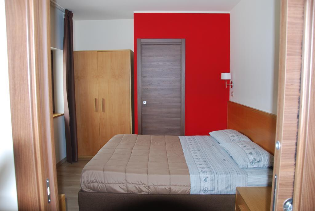 Guest House Caracas Lorica Ngoại thất bức ảnh