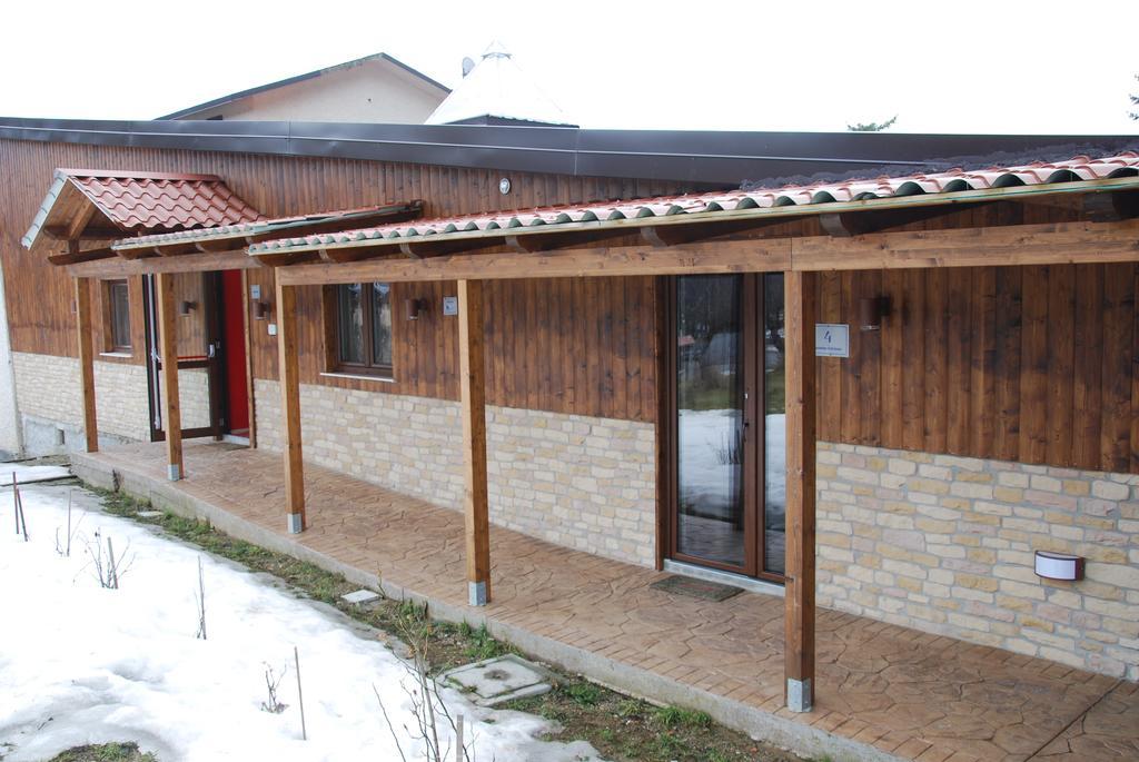 Guest House Caracas Lorica Ngoại thất bức ảnh